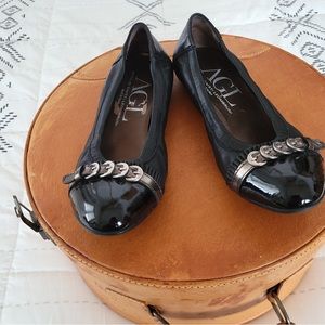AGL Italian leather ballet flats.